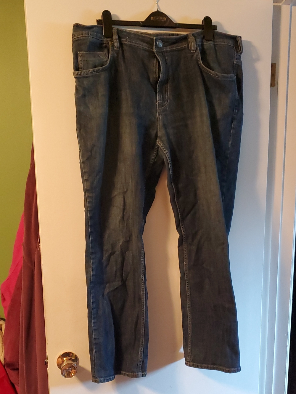 Size 40x 32 Buffalo David Bitton Slim Straight Jeans in Faded Blue